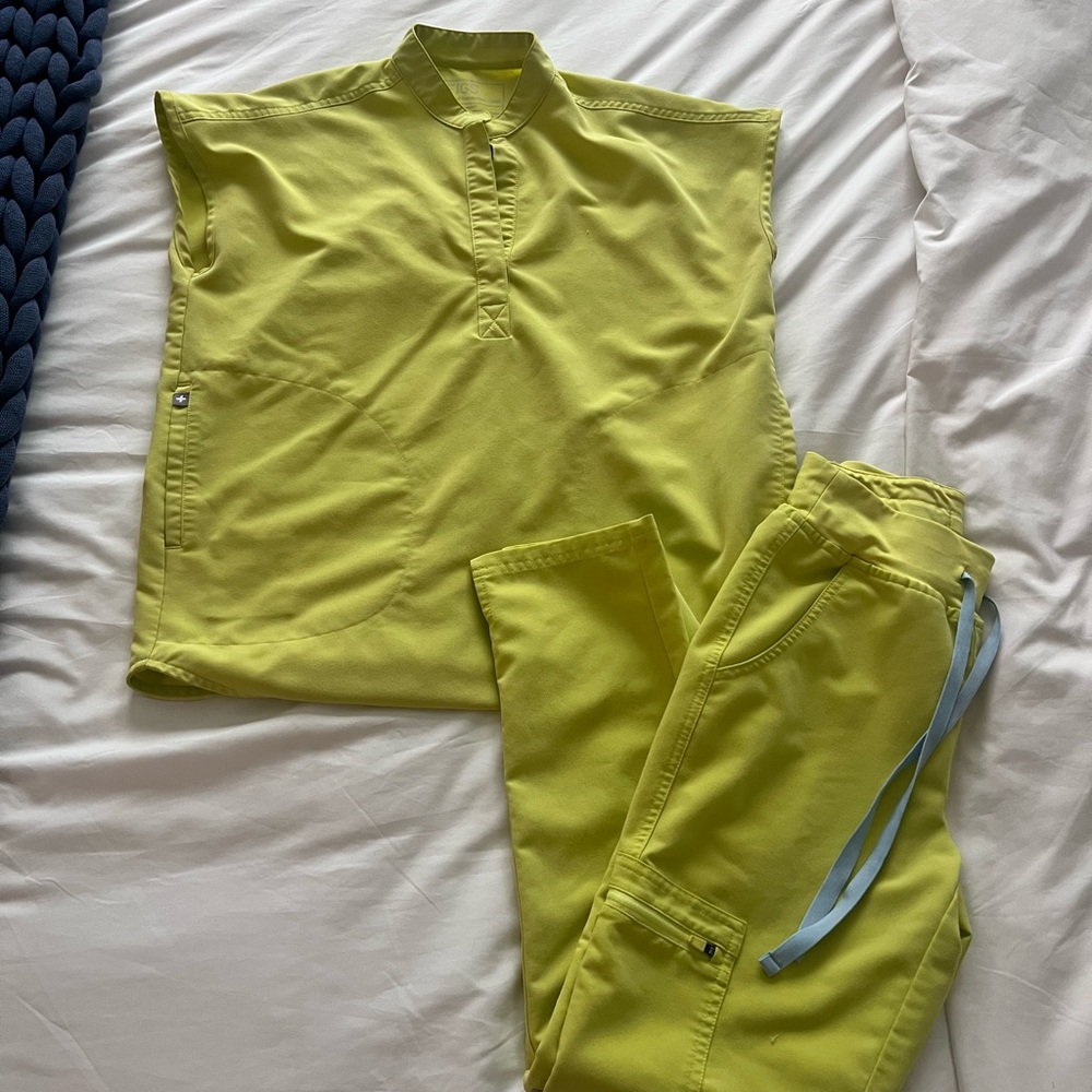 Figs Lime Green Scrub Top and Jogger Set XXSP